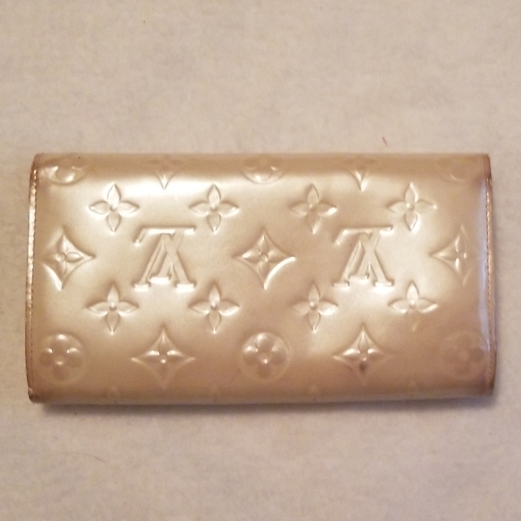 Authentic Louis Vuitton Monogram Vernis Wallet - Picture 3 of 6